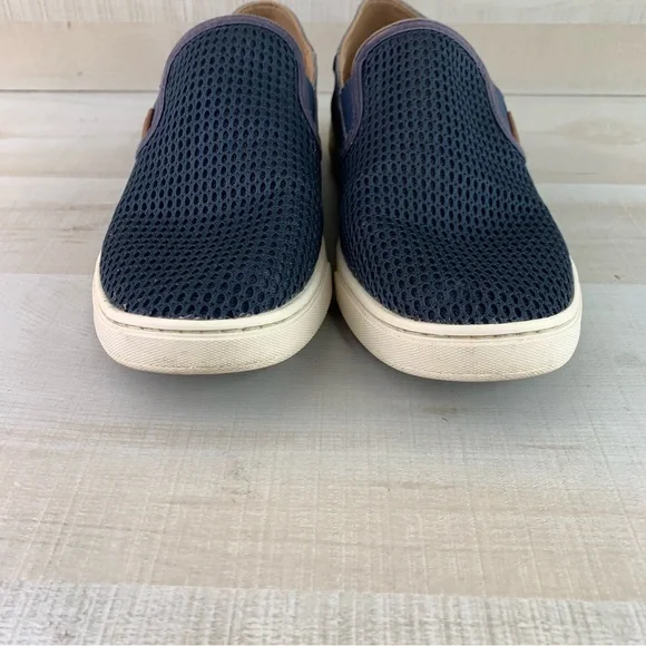 OluKai Pehuea Slip On Navy Shoes - Picture 5 of 11